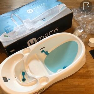 4 moms tub